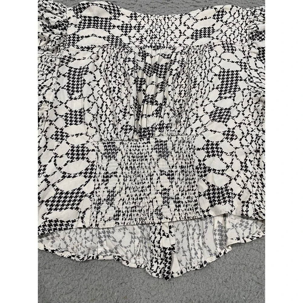Free People Blouse Womens Medium White Black Animal Print Cropped Puff Sleeve
